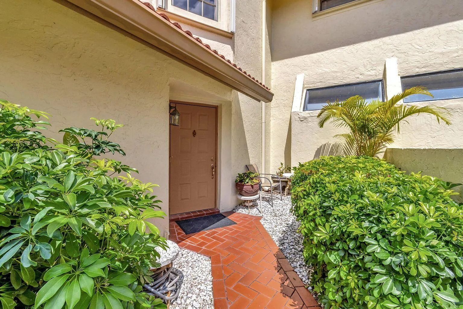 3 bed, 2.0 bath, 1593 sqft, $5,500 — Photo 3