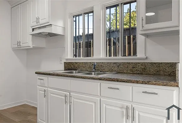 1 bed, 650 sqft, $2,289 — Photo 2