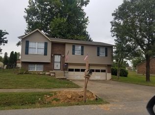 2883 Republic Ave, Radcliff, KY 40160