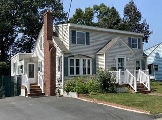 5 Woodridge Rd, Worcester, MA 01606