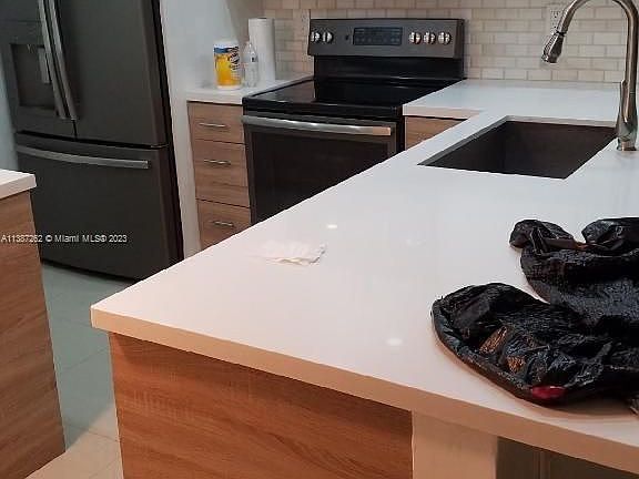 3rd image of 10625 SW 112th Ave APT 106