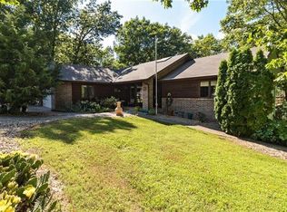 18 Farnham Dr, Bella Vista, AR 72714