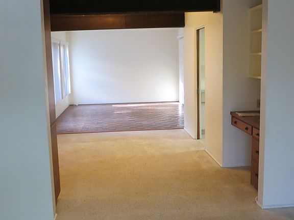 5th image of 176 23rd Ave SE
