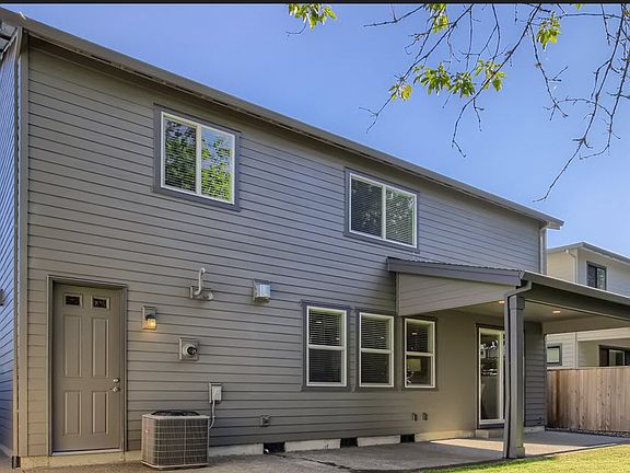 4th image of 4940 SE Oakhurst St