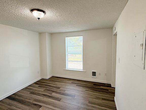 4th image of 5312 E Union Ave #5