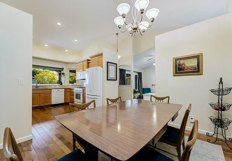 4151 N Clearbrook Pl — Photo 8