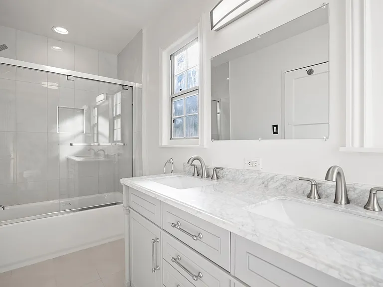 4920 Cahuenga Blvd — Photo 14