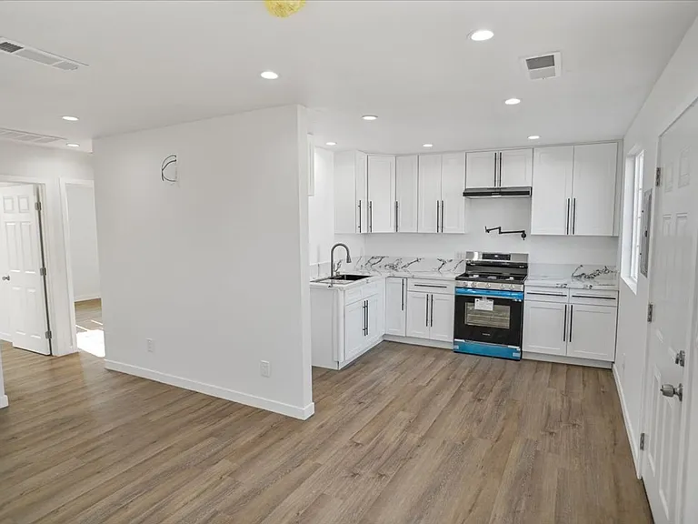 12118 Clora Pl — Photo 5