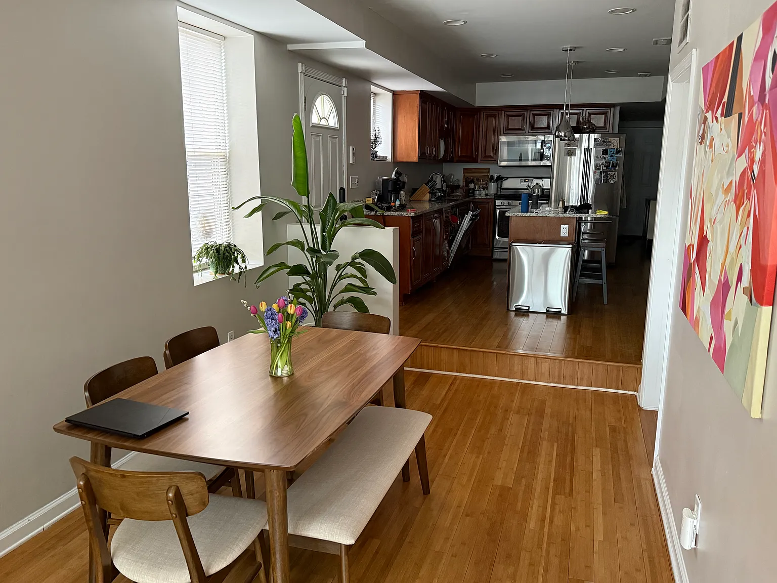 3 bed, 3.5 bath, 2100 sqft, $2,700 — Photo 3
