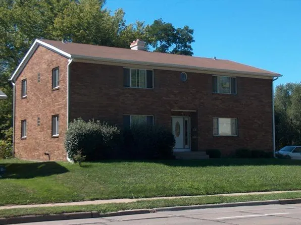 105 E 35th St, Davenport, IA 52806