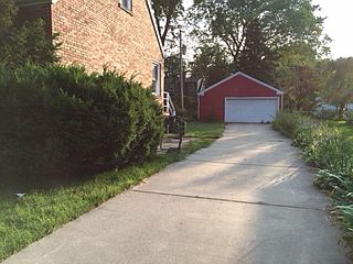 Detached Garage
