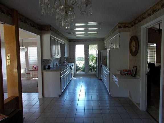 5th image of 1119 Huntington Dr