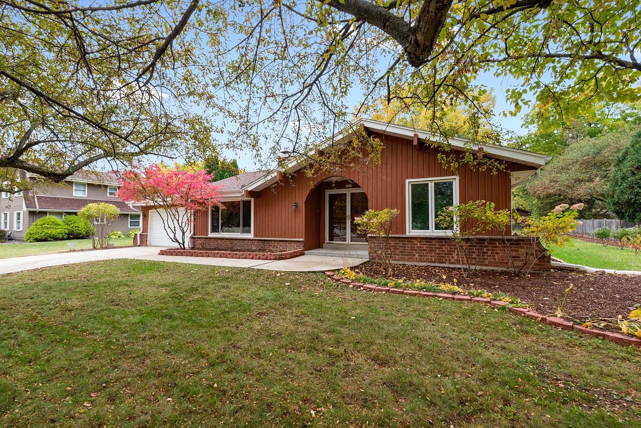 9029 North 60th St, Brown Deer, WI 53223 Zillow