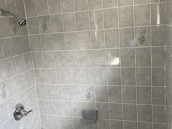 5th image of 2451 John F Kennedy Blvd #2
