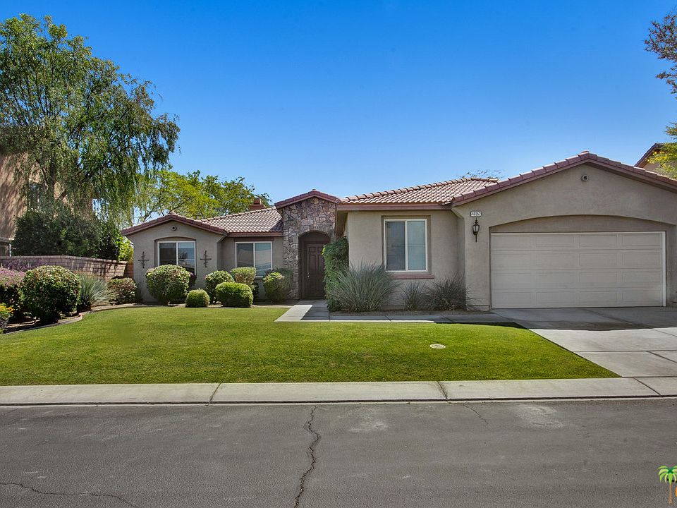 1st image of 40352 Catania Ct