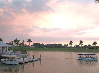 14924 Edgewater Cir, Naples, FL 34114