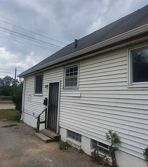 4595 Lee Rd — Photo 20