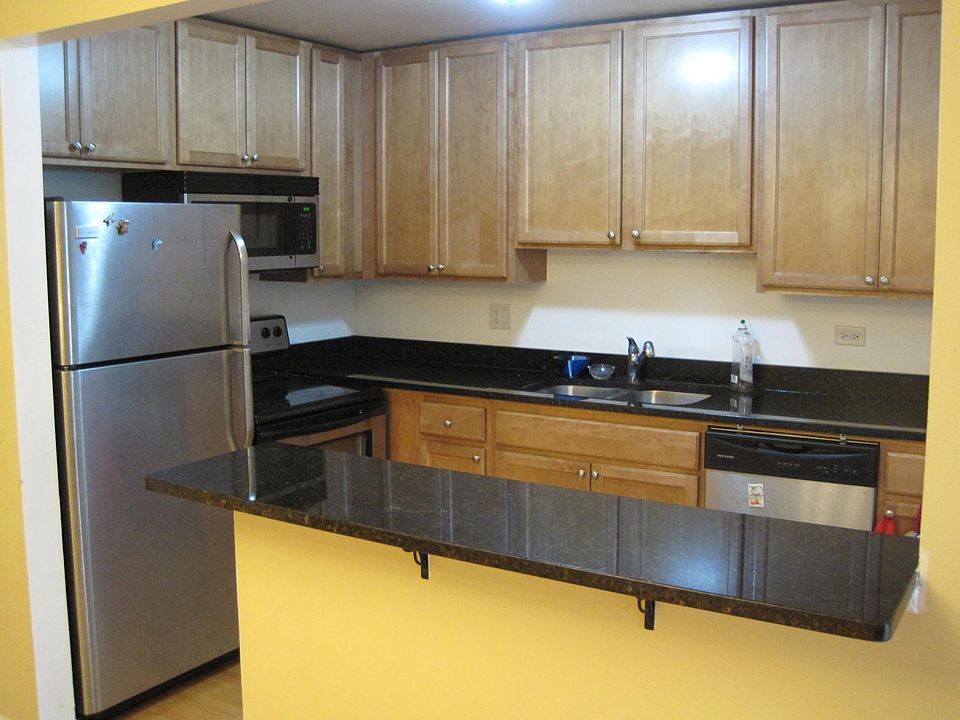 1st image of 421 E Osage Ln APT 3A