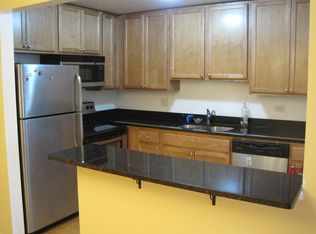 421 E Osage Ln APT 3A, Palatine, IL 60074