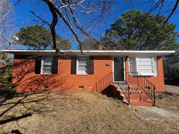 1937 Paladin St, Fayetteville, NC 28304