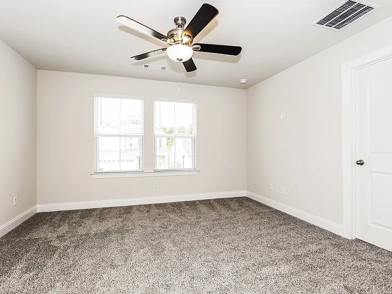 7404 Blue Gable Rd — Photo 10
