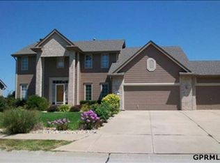 15216 Newport Ave, Omaha, NE 68116