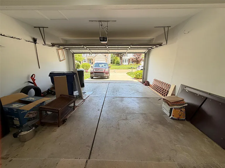 7043 Foxridge Dr — Photo 17