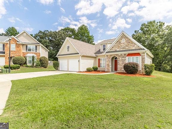 3rd image of 106 E Haven Ct