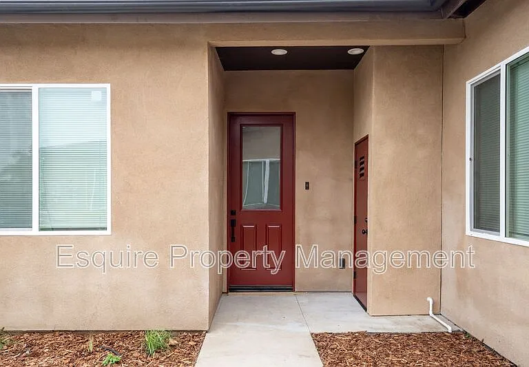 549 N Carty Dr — Photo 6