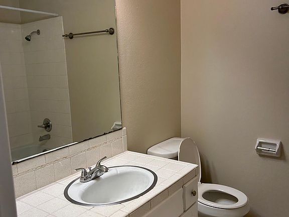5th image of 1003 Hazelton St #1003