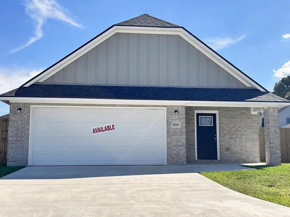 2045 Regent St, Beaumont, TX 77703