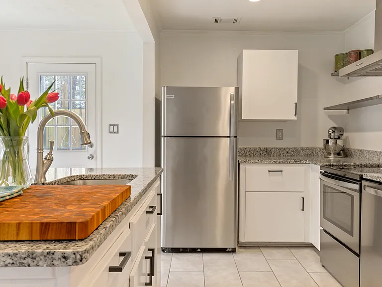 2234 Brunswick Ave — Photo 12