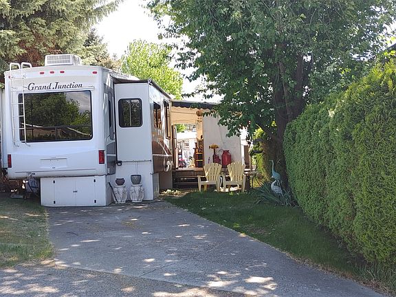 4th image of 415 Commonwealth Rd #219