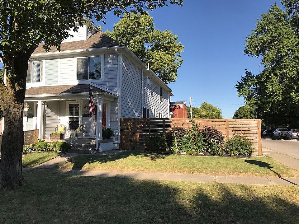 2nd image of 1002 Villa