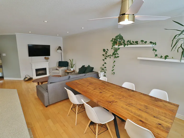 2216 Brockstone Cres — Photo 11