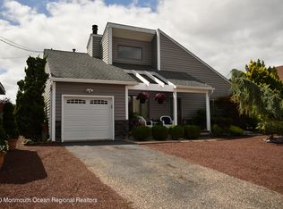 951 Jennifer Ln, Manahawkin, NJ