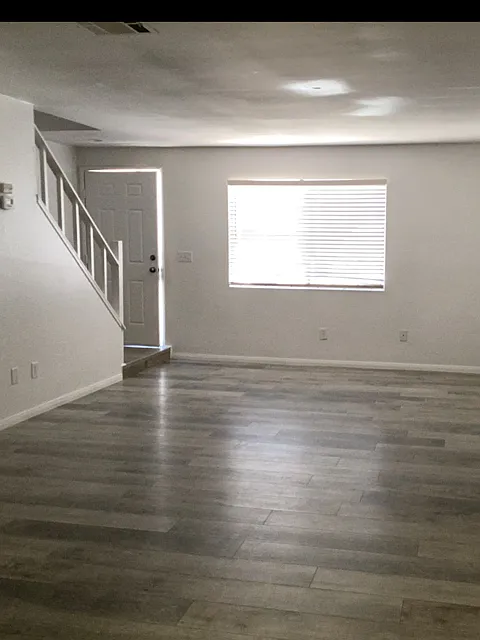2 bed, 1.5 bath, 1000 sqft, $1,895 — Photo 3