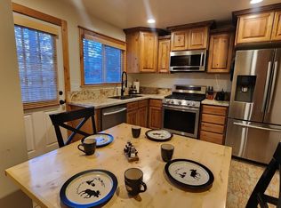 2282 Blitzen Rd, South Lake Tahoe, CA 96150
