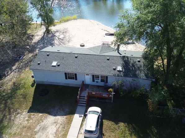 314 Bobcat Lake Rd, Schuyler, NE 68661