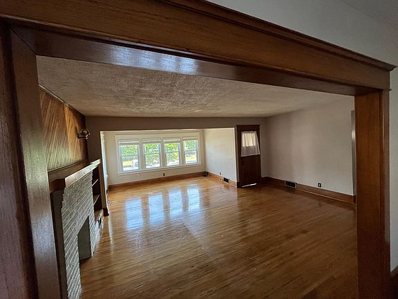 2nd image of 234 Tacoma Ave #1