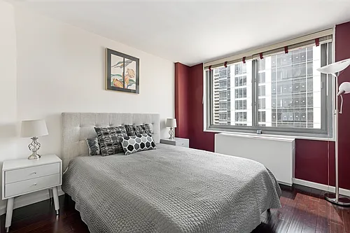 2025 Broadway #15B Photo 1