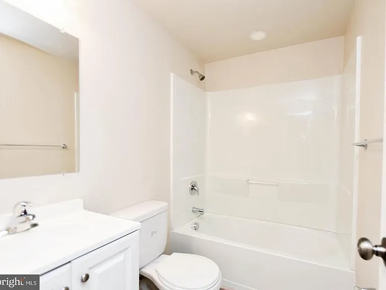 20569 Strath Haven Dr — Photo 8
