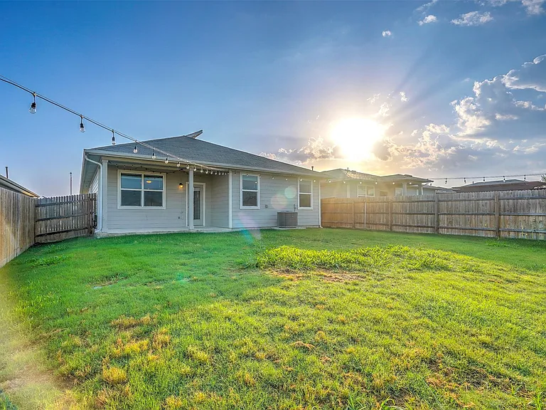 4613 Tully Dr — Photo 35