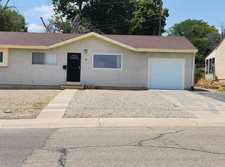 9 Macalester Rd, Pueblo, CO 81001