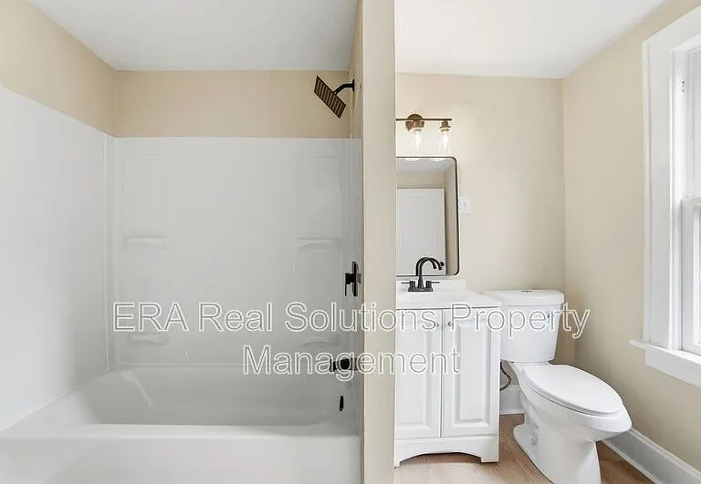 394 S Guilford Ave — Photo 26