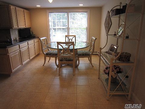 5th image of 37 Cherry Ln