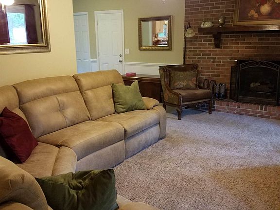 5th image of 105 N Robinson Dr #0