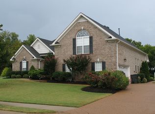 1011 Pittman Dr, Gallatin, TN 37066
