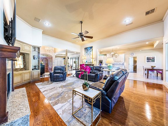 4th image of 3507 Douglas Drive