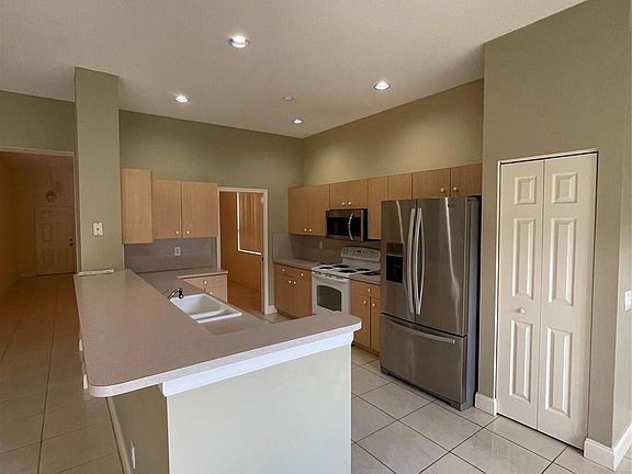 3rd image of 4146 Staghorn Lane